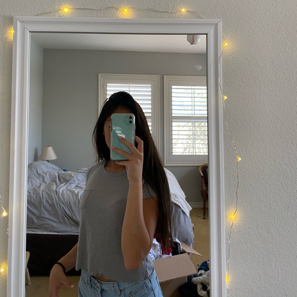 grey pocket tee